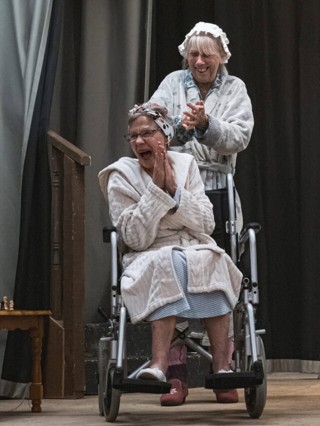 Cast members in a show