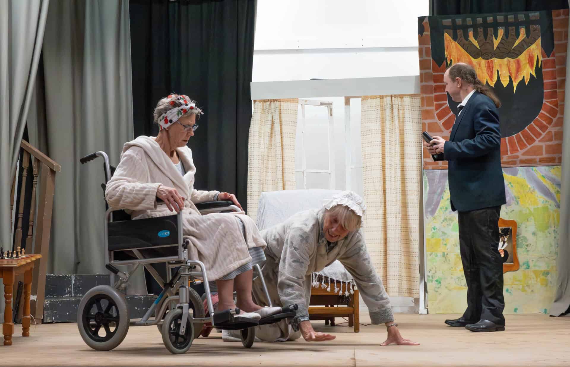 cast members in a show